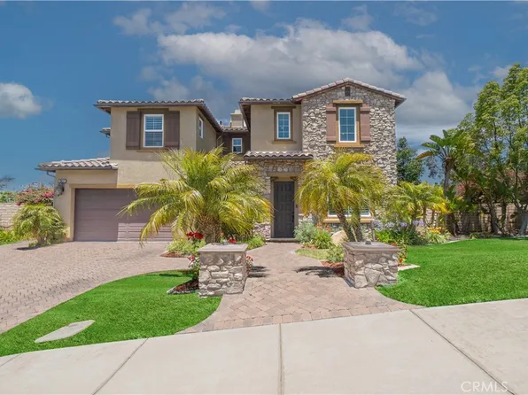 16438 Ridge Field Dr, Riverside, CA 92503