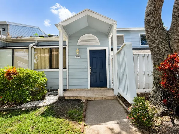2035 Winners Circle, North Lauderdale, FL 33068