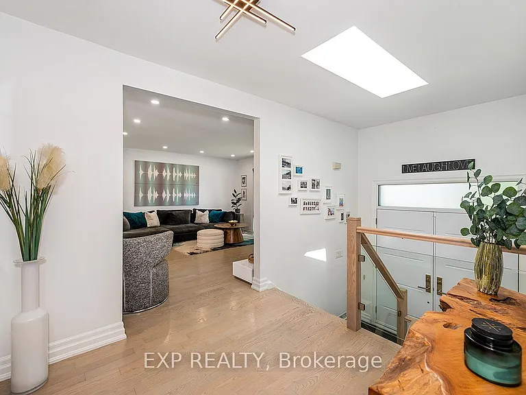 1410 Petrie Way — Photo 15