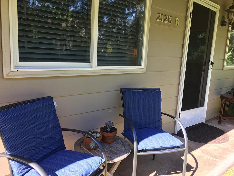 Front Sitting Area