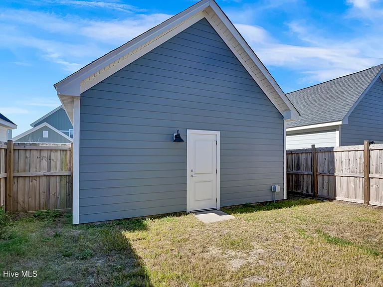 812 Edgerton Dr — Photo 27