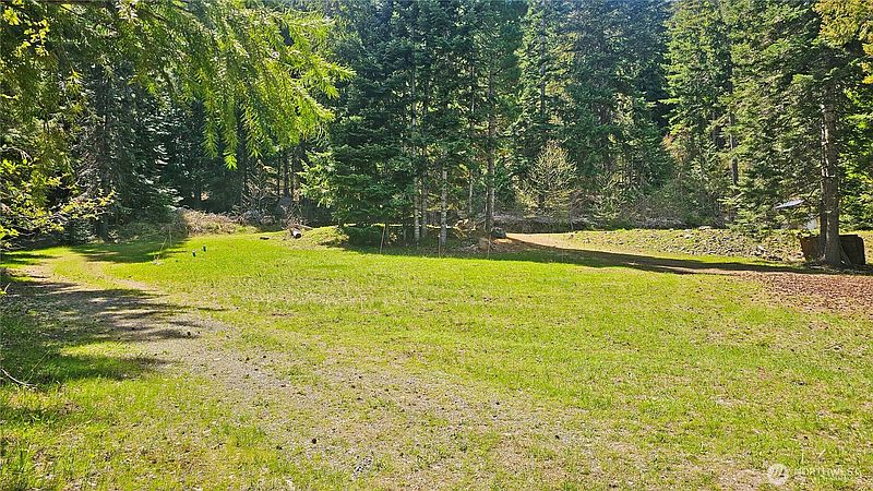 5th image of 921 Jenkins Drive