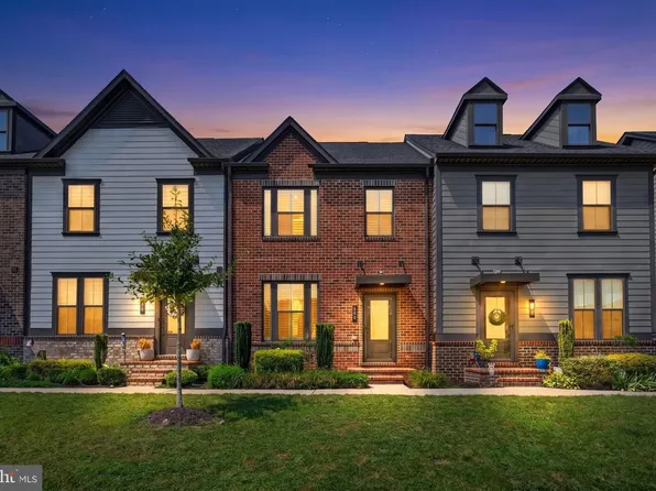406 Heritage St, Middle River, MD 21220