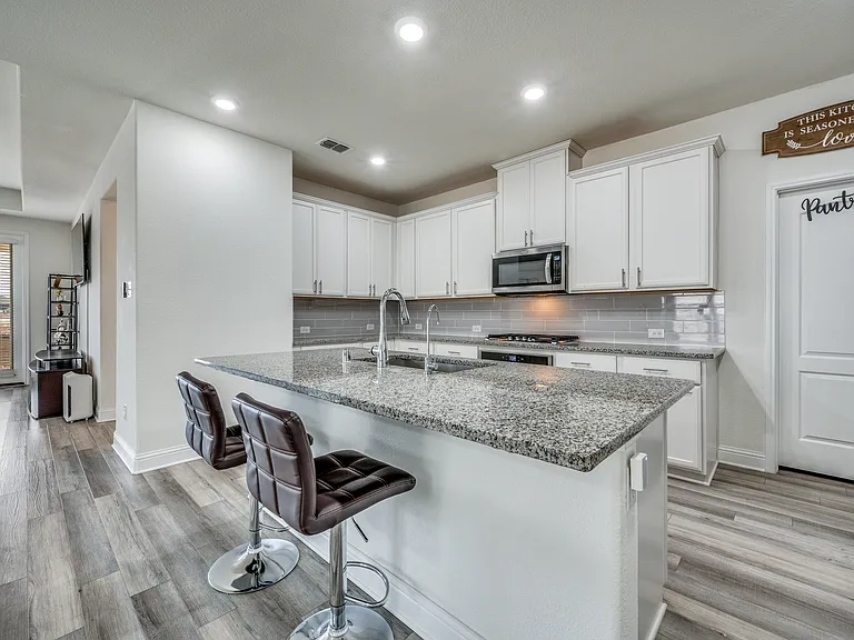 4128 Wood River Trl — Photo 14