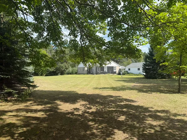 7729 Airport Rd, Vanderbilt, MI 49795