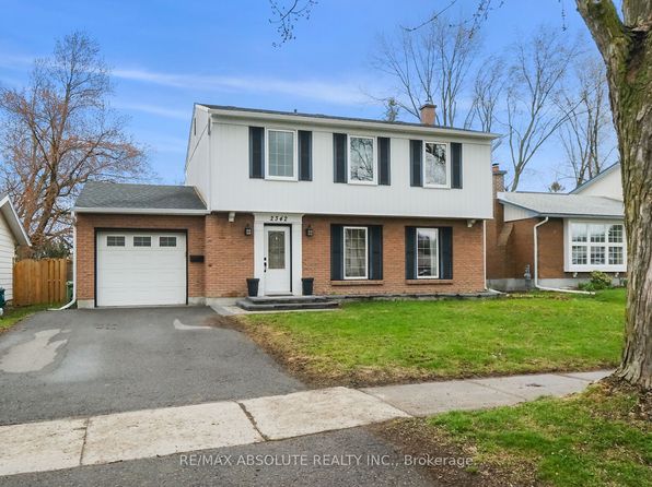 2342 Ogilvie Rd, Ottawa, ON K1J 7N6