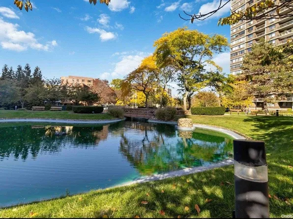 2 Bay Club Drive #3Z1, Bayside, NY 11360