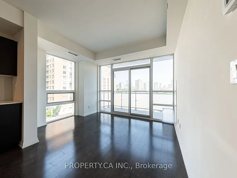 460 Adelaide St E #706 — Photo 9