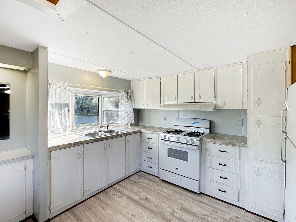 3 El Cid Loop, Los Lunas, NM 87031 Zillow