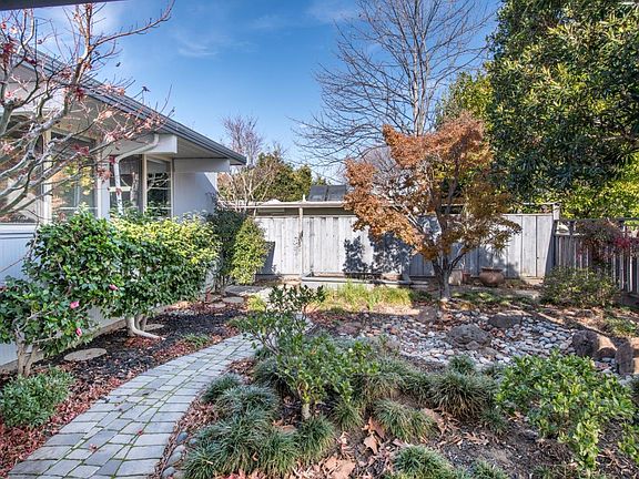 4th image of 1155 Quince Ave