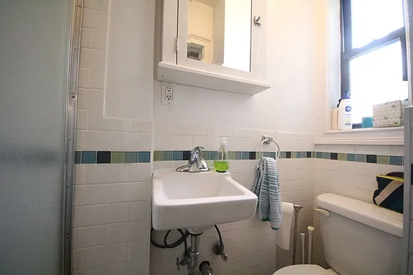 Rented by (Legacy) NY Quality Living Uptown | media 42