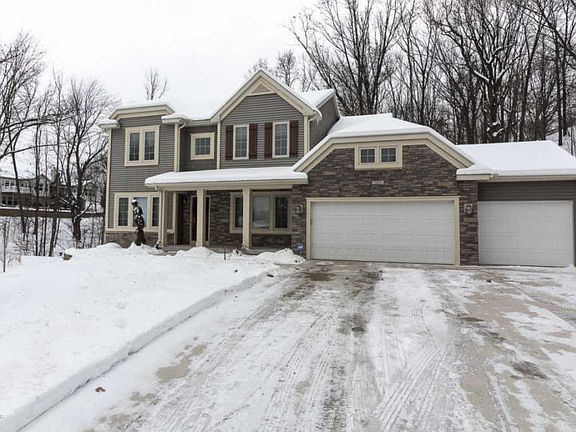 2nd image of 3400 Monterey Hills Dr NE