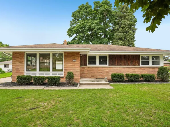 7313 W Burdick AVENUE, Milwaukee, WI 53219