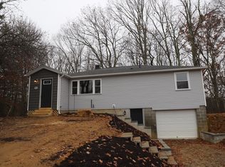 5 Hunt Rd, North Brookfield, MA 01535