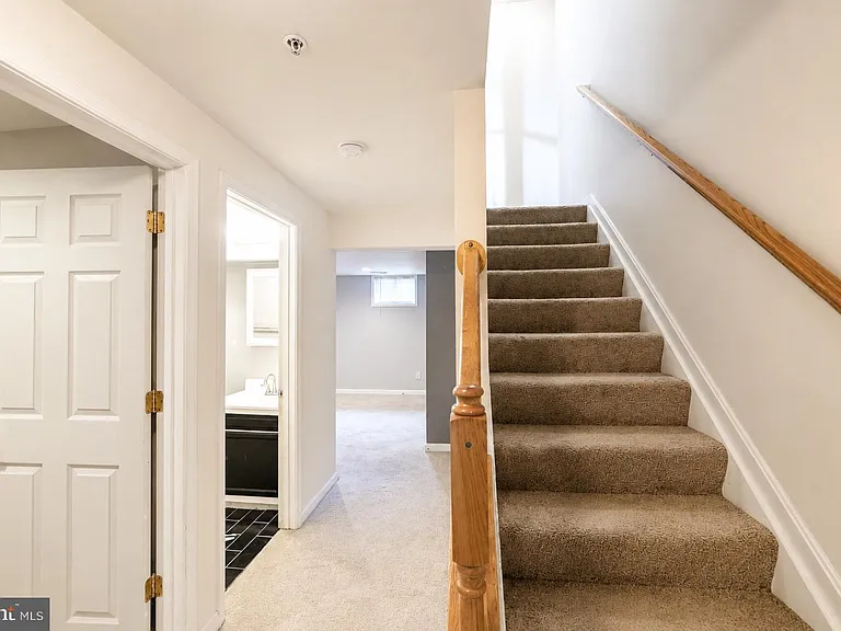 638 Villager Cir — Photo 10