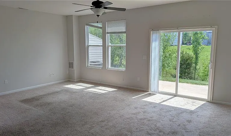 2099 Commons Cir — Photo 3