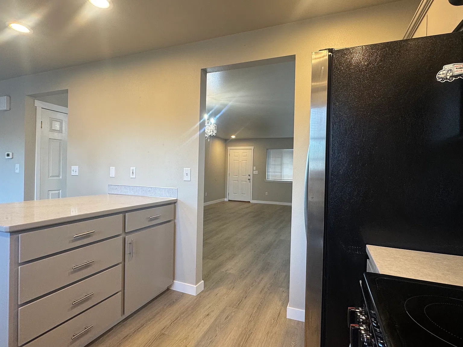 4 bed, 1980 sqft, $3,100 — Photo 3