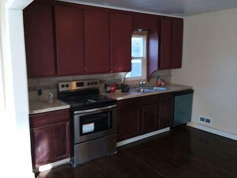 Big Kitchen with Flex room