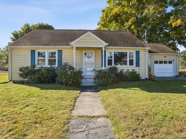 15 Nora Street, Lisbon, CT 06351