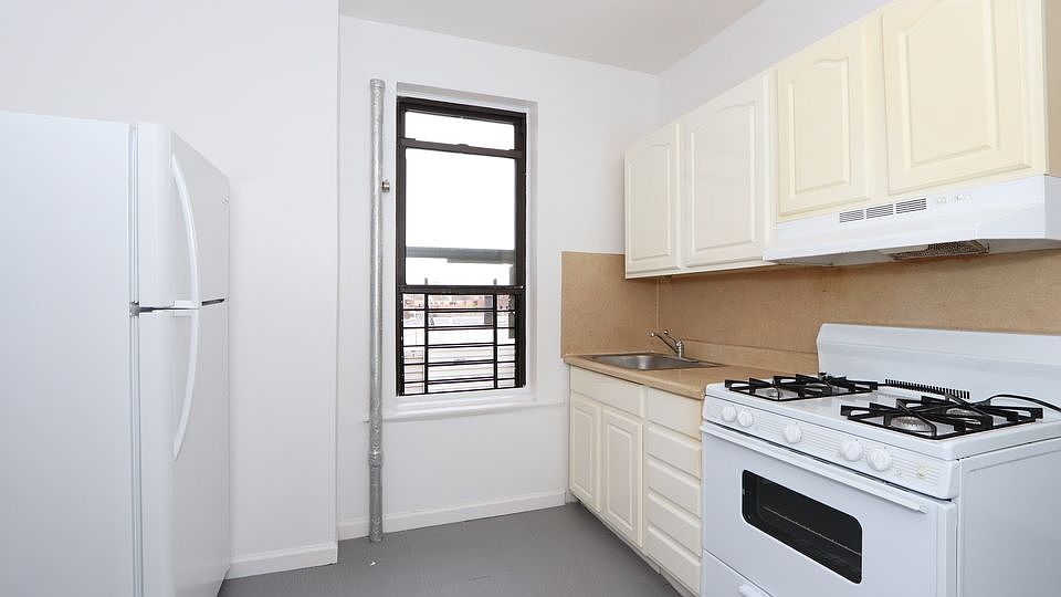 1st image of 171 Bay 17th St APT D3