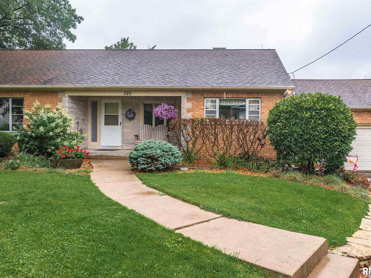 320 S Main St, Congerville, IL 61729 Zillow