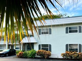 690 Kingsbridge St, Boca Raton, FL