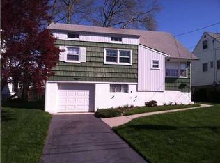 25 Snyder Rd, Fords, NJ 08863