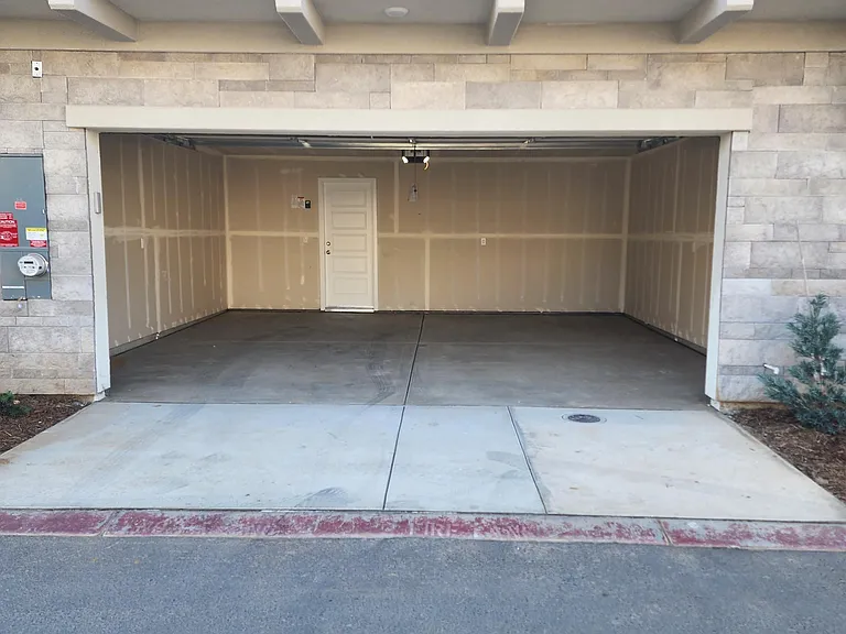 586 W Mahogany Ln — Photo 7