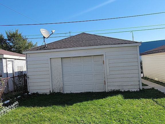 5th image of 1303 S Central Ave