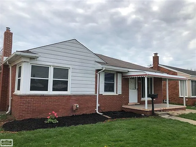 3 bed, 1000 sqft, $1,650 — Photo 2