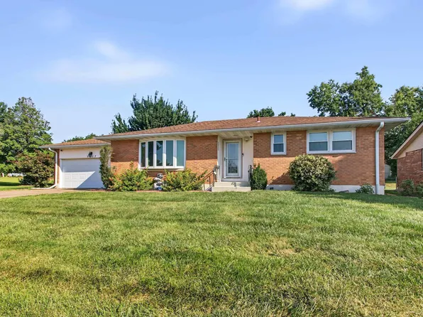 1217 Daniel Ct, Quincy, IL 62305