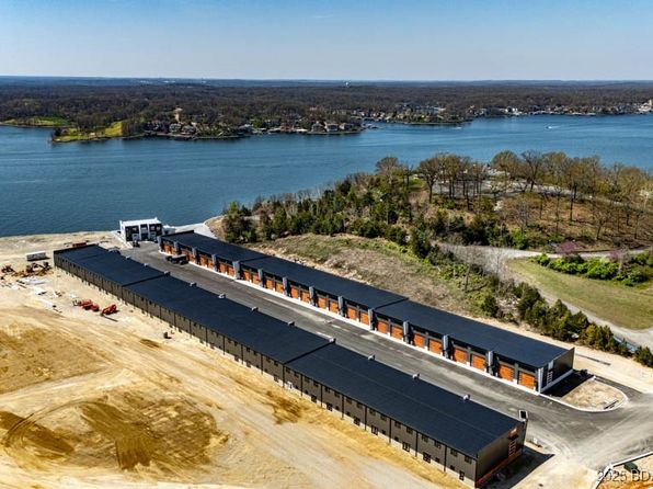 100 Blue Heron Hl #108, Lake Ozark, MO 65049