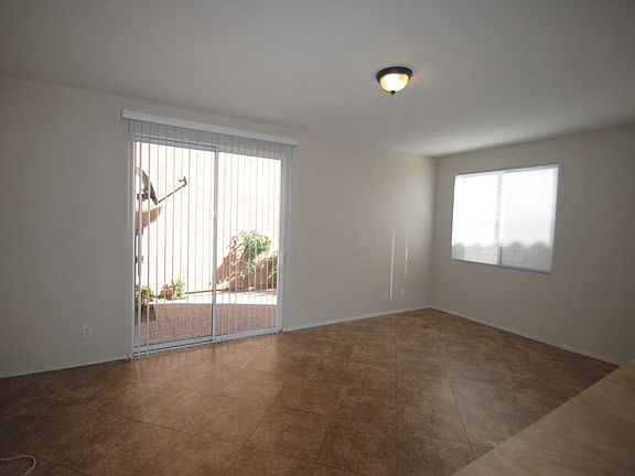 5th image of 1433 E Sonrisas St