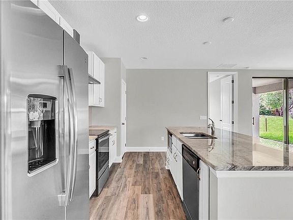 3rd image of 2930 Siesta View Dr