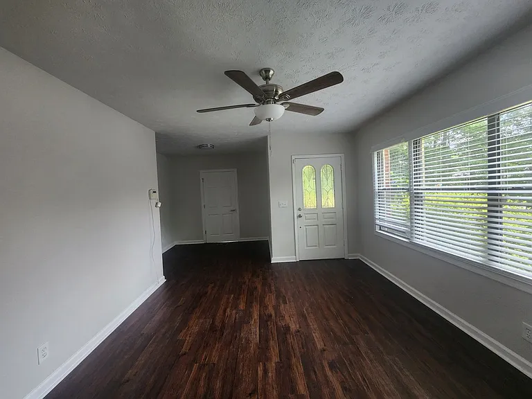 4313 Sims St — Photo 7
