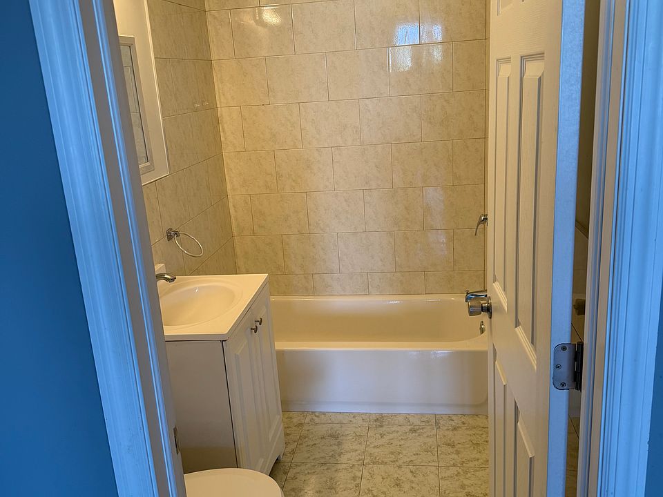1st image of 231 Dayton Ave #6