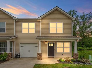 1 Chambers Garden Dr, Arden, NC 28704