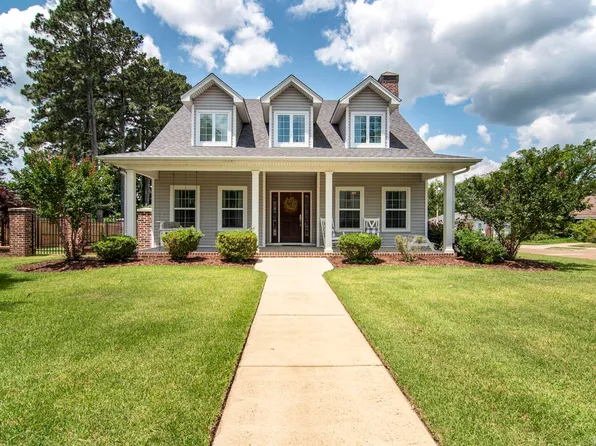 137 N 6th St, Arkadelphia, AR 71923