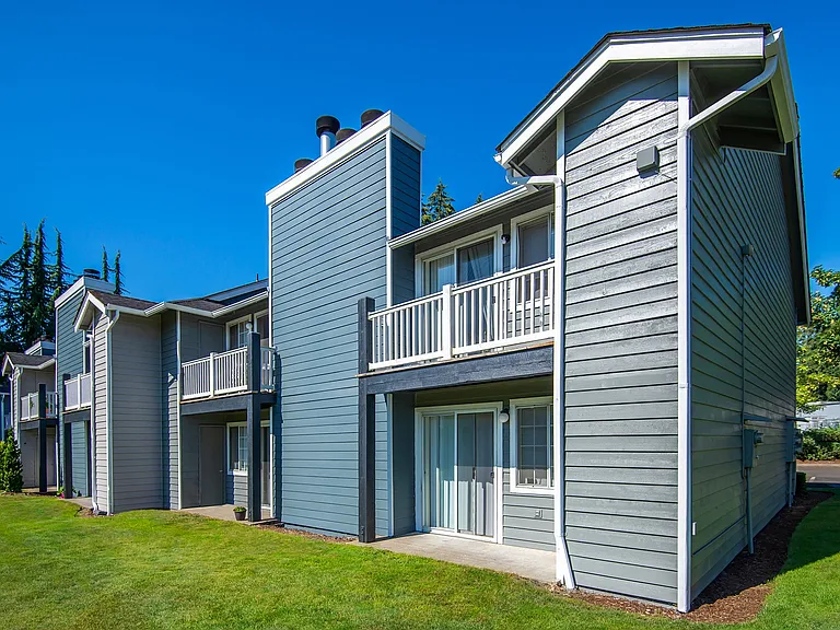 Black Lake Apartments — Photo 36