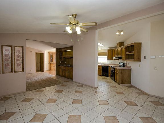 4th image of 19325 W Hopi Dr