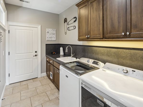 17619 SE Roethe Pl, Milwaukie, OR 97267