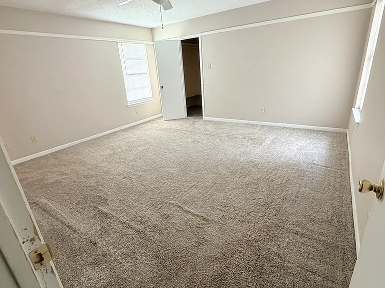 2251 Woodlea Ct S — Photo 9