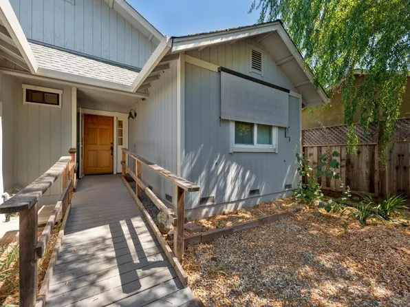226 Brittain Lane, Santa Rosa, CA 95401
