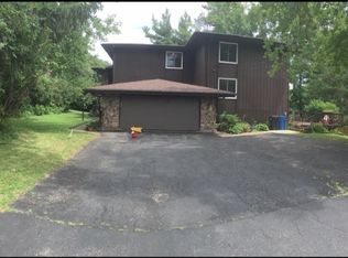 3110 Sunrise Ct, Middleton, WI 53562