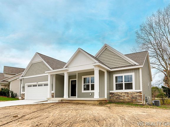 3rd image of 14766 Arcadia Woods Dr