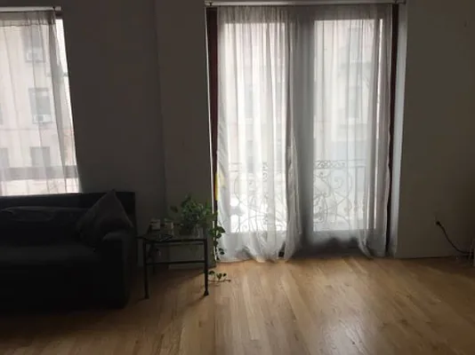 Rented by CRG Realty Inc | media 7