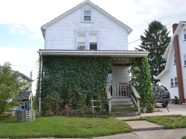 716 Walnut St, Roaring Spring, PA 16673