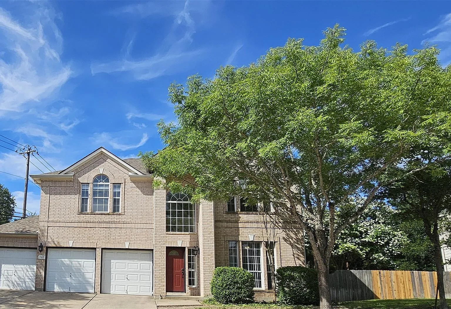 4 bed, 2.5 bath, 2608 sqft, $3,800 — Photo 1