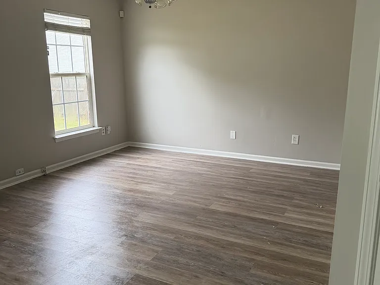 6904 Castello Ln — Photo 10