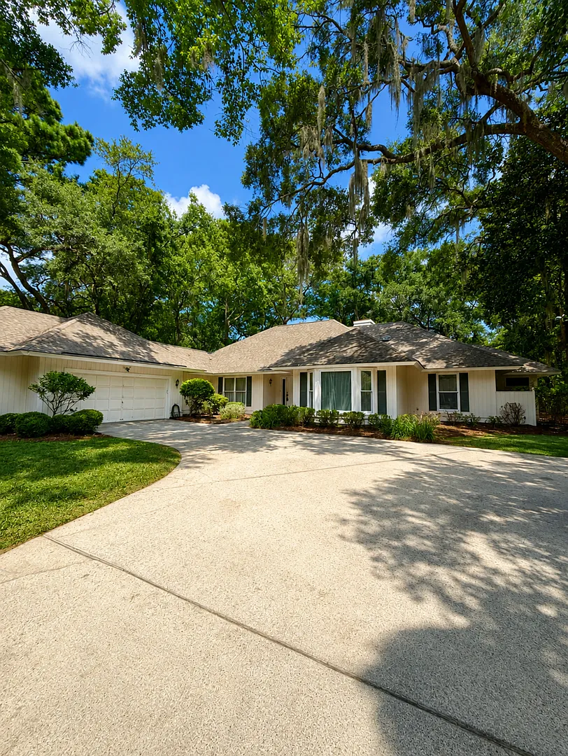 3 Bedroom 2.5 bath in the Landings — Photo 1